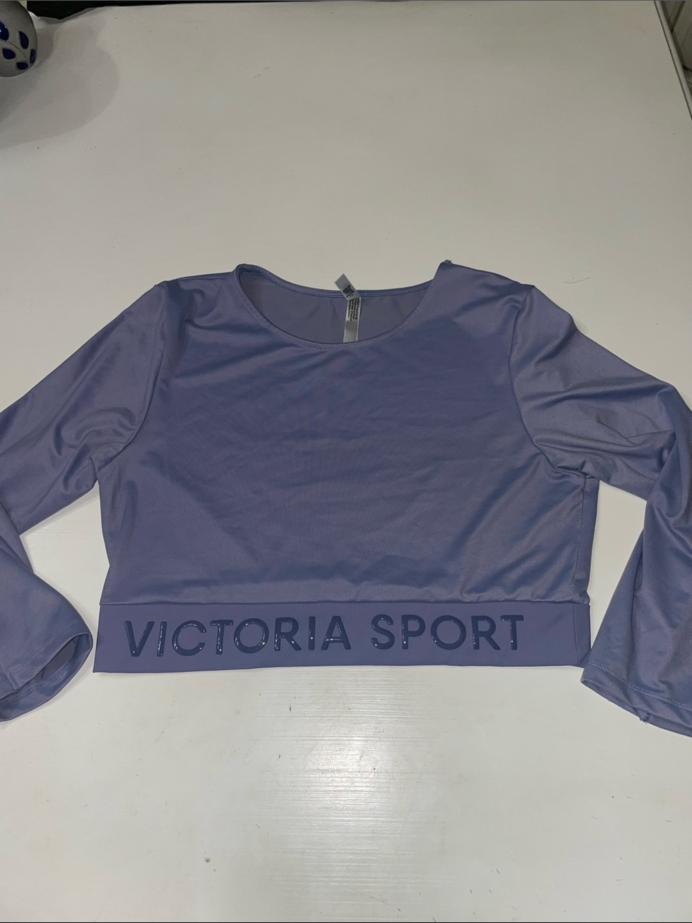 Victoria Sport cropped long sleeve shirt size large